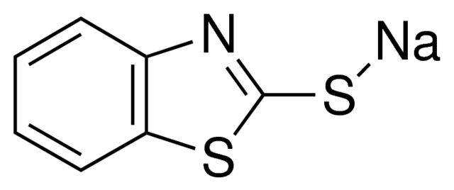 在天然胶中作二硫代氨基甲酸盐的助促进剂,用水,醇类调成的溶液